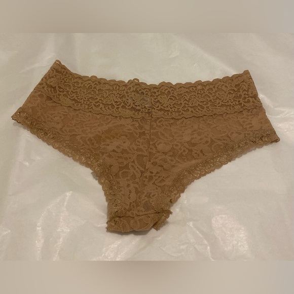 Victoria’s Secret Lace Hiphugger In Tan Size Small New Without Tag - Picture 1 of 6